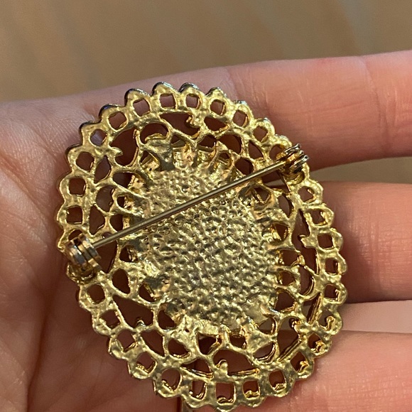 Vintage Pearl & Gold Brooch - Picture 2 of 2